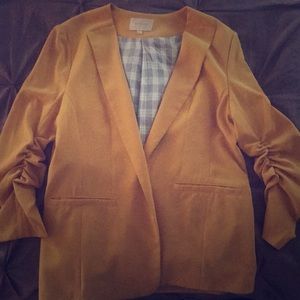 Yellow suit jacket